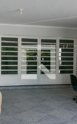 Casa à venda com 400m², 4 quartos e 5 vagas Casa à venda com 400m², 4 quartos e 5 vagasChurrasqueira