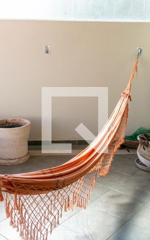 Casa à venda com 400m², 4 quartos e 5 vagas Casa à venda com 400m², 4 quartos e 5 vagasVaranda