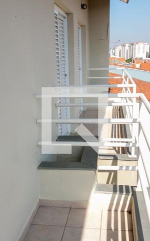 Casa à venda com 400m², 4 quartos e 5 vagas Casa à venda com 400m², 4 quartos e 5 vagasVaranda