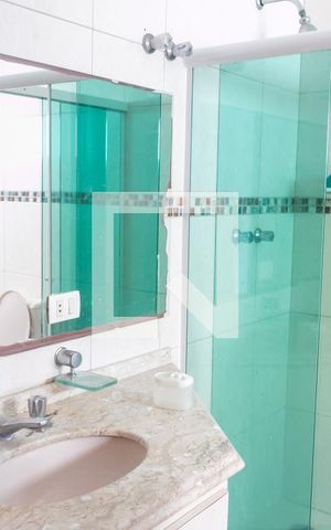 Casa à venda com 400m², 4 quartos e 5 vagas Casa à venda com 400m², 4 quartos e 5 vagasBanheiro da Suíte