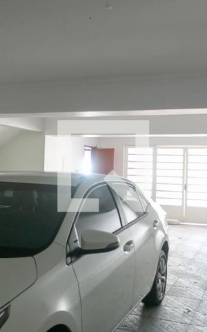 Casa à venda com 400m², 4 quartos e 5 vagas Casa à venda com 400m², 4 quartos e 5 vagasGaragem