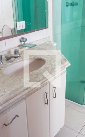 Casa à venda com 400m², 4 quartos e 5 vagas Casa à venda com 400m², 4 quartos e 5 vagasBanheiro da Suíte