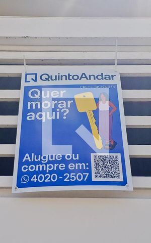 Casa à venda com 131m², 2 quartos e 2 vagas Casa à venda com 131m², 2 quartos e 2 vagasFachada