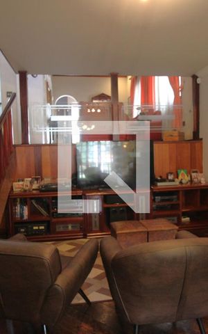 Casa à venda com 360m², 4 quartos e 6 vagasSala 3