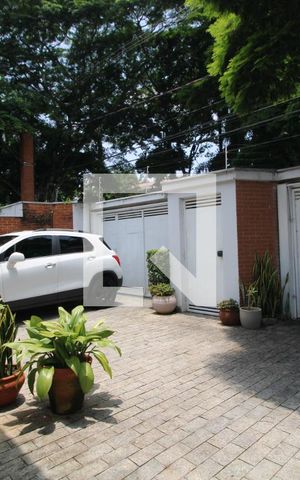 Casa à venda com 360m², 4 quartos e 6 vagasGaragem