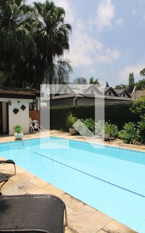 Casa à venda com 360m², 4 quartos e 6 vagasPiscina