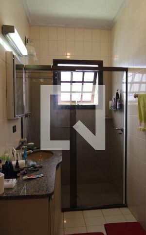 Casa à venda com 360m², 4 quartos e 6 vagasBanheiro comum