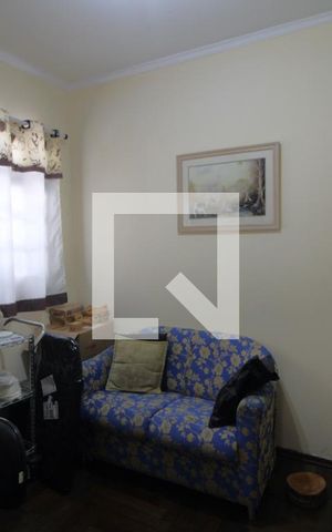 Casa à venda com 360m², 4 quartos e 6 vagasQuarto de serviço