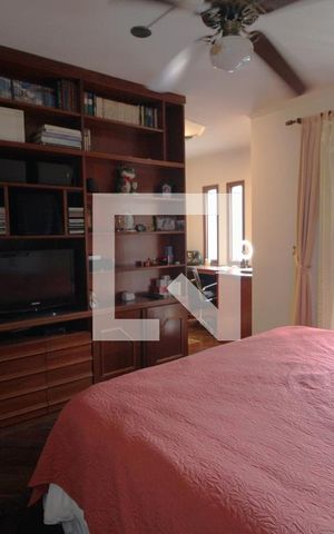 Casa à venda com 360m², 4 quartos e 6 vagasSuíte 2