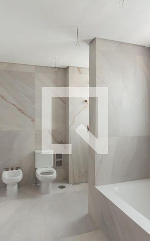 Apartamento à venda com 374m², 5 quartos e 5 vagas Apartamento à venda com 374m², 5 quartos e 5 vagasBanheiro da Suíte 4