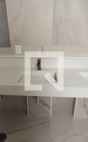 Apartamento à venda com 374m², 5 quartos e 5 vagas Apartamento à venda com 374m², 5 quartos e 5 vagasBanheiro da Suíte 4