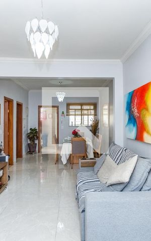Casa à venda com 149m², 3 quartos e 2 vagas Casa à venda com 149m², 3 quartos e 2 vagasSala