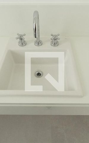 Apartamento à venda com 374m², 5 quartos e 5 vagasBanheiro da Suíte 2