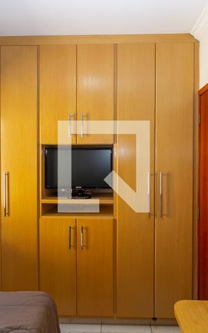 Casa à venda com 300m², 3 quartos e 6 vagas Casa à venda com 300m², 3 quartos e 6 vagasQuarto 2