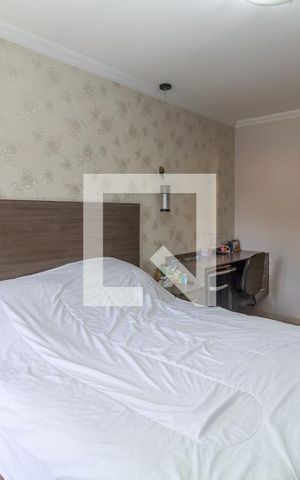 Casa à venda com 300m², 3 quartos e 6 vagas Casa à venda com 300m², 3 quartos e 6 vagasQuarto 3 - Suíte