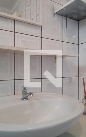 Apartamento para alugar com 65m², 2 quartos e 1 vaga Apartamento para alugar com 65m², 2 quartos e 1 vagaDetalhe do banheiro