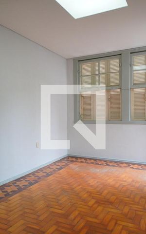 Casa para alugar com 280m², 6 quartos e 2 vagasQuarto