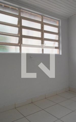Casa para alugar com 280m², 6 quartos e 2 vagasQuarto
