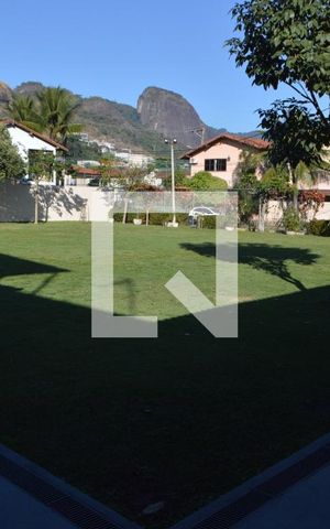 Casa de condomínio à venda com 120m², 4 quartos e 4 vagasÁrea comum