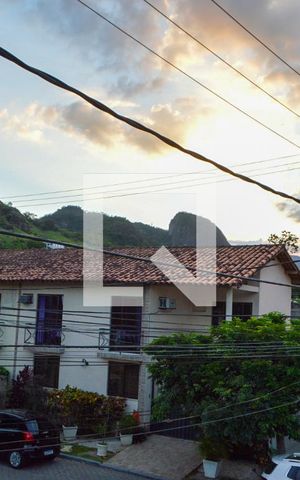 Casa de condomínio à venda com 120m², 4 quartos e 4 vagas Casa de condomínio à venda com 120m², 4 quartos e 4 vagasVista da Varanda