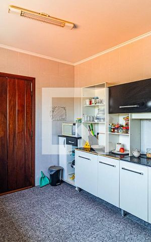 Casa de condomínio à venda com 190m², 3 quartos e 2 vagas Casa de condomínio à venda com 190m², 3 quartos e 2 vagasCozinha