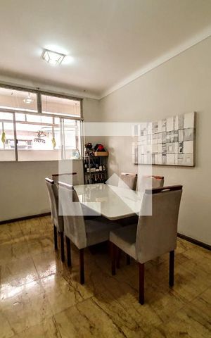 Casa à venda com 150m², 4 quartos e 1 vaga Casa à venda com 150m², 4 quartos e 1 vagaSala