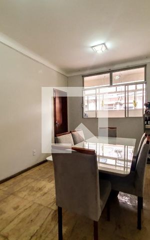 Casa à venda com 150m², 4 quartos e 1 vaga Casa à venda com 150m², 4 quartos e 1 vagaSala