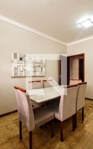 Casa à venda com 150m², 4 quartos e 1 vaga Casa à venda com 150m², 4 quartos e 1 vagaSala
