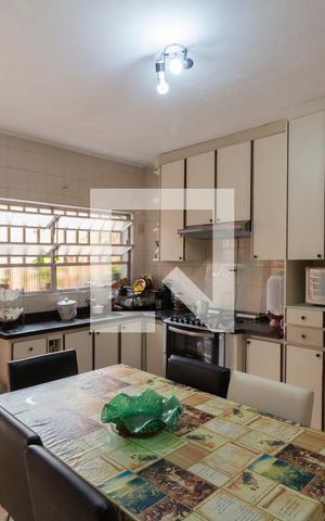 Casa para alugar com 540m², 3 quartos e 11 vagas Casa para alugar com 540m², 3 quartos e 11 vagasCozinha