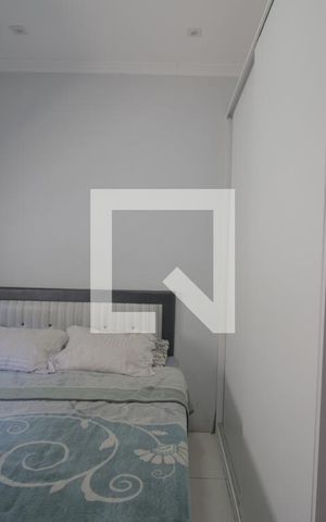 Casa à venda com 100m², 3 quartos e 4 vagasSuíte 2