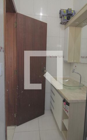 Casa à venda com 100m², 3 quartos e 4 vagasBanheiro da Suíte 2