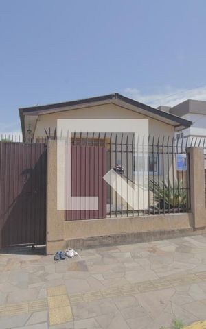 Casa à venda com 100m², 3 quartos e 4 vagasFachada