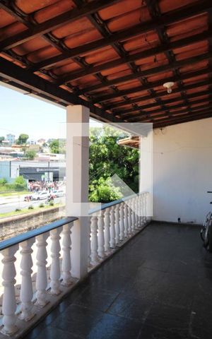 Casa à venda com 280m², 4 quartos e 5 vagasVaranda