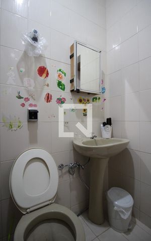 Casa à venda com 280m², 4 quartos e 5 vagasBanheiro da Suite