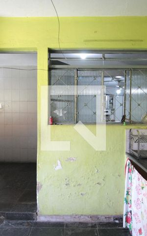 Casa à venda com 280m², 4 quartos e 5 vagasArea de Serviço