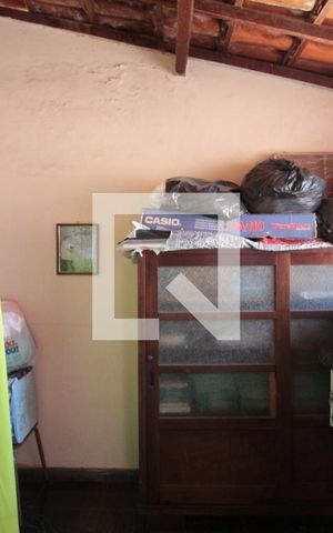 Casa à venda com 280m², 4 quartos e 5 vagasEscritório