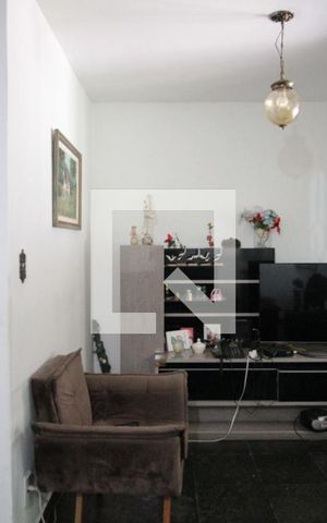 Casa à venda com 280m², 4 quartos e 5 vagasSala