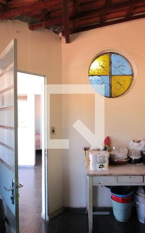 Casa à venda com 280m², 4 quartos e 5 vagasEscritório