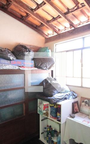Casa à venda com 280m², 4 quartos e 5 vagasEscritório
