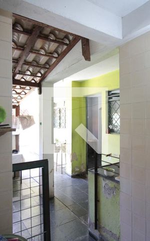 Casa à venda com 280m², 4 quartos e 5 vagasArea de Serviço