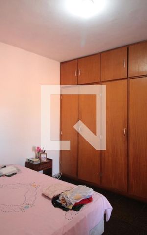 Casa à venda com 280m², 4 quartos e 5 vagasSuite