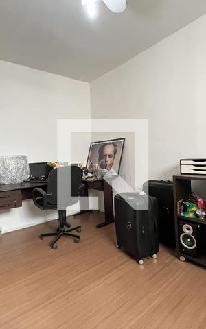 Casa à venda com 220m², 3 quartos e 2 vagas Casa à venda com 220m², 3 quartos e 2 vagasQuarto 2