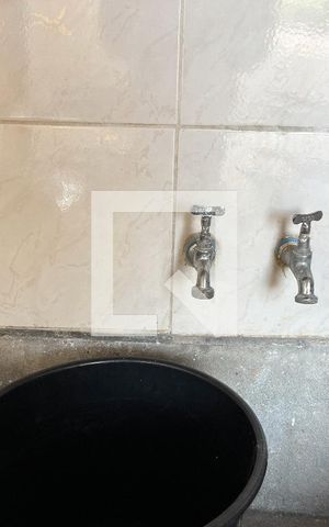 Casa à venda com 220m², 3 quartos e 2 vagas Casa à venda com 220m², 3 quartos e 2 vagasÁrea de Serviço