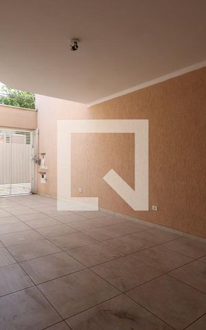 Casa à venda com 110m², 3 quartos e 2 vagasGaragem