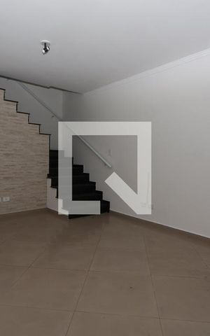 Casa à venda com 110m², 3 quartos e 2 vagasSala
