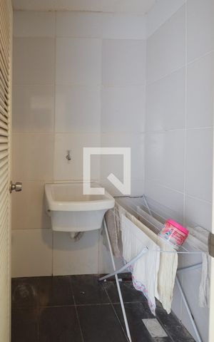 Casa para alugar com 400m², 10 quartos e 8 vagas Casa para alugar com 400m², 10 quartos e 8 vagasÁrea de Serviço