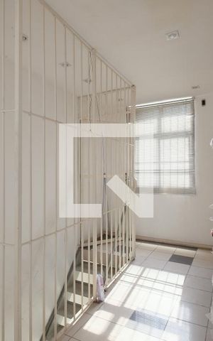 Casa para alugar com 400m², 10 quartos e 8 vagas Casa para alugar com 400m², 10 quartos e 8 vagasSala