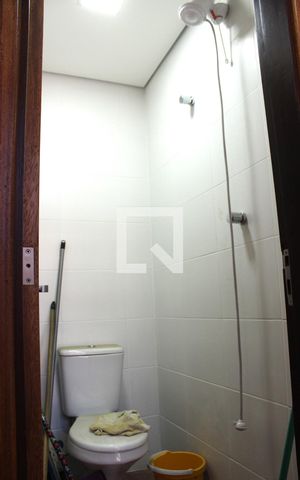 Casa à venda com 250m², 3 quartos e 1 vagaBanheiro 2