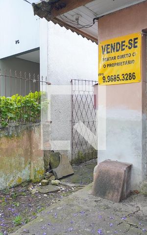 Casa à venda com 290m², 4 quartos e 2 vagasFachada