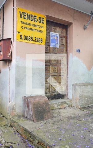 Casa à venda com 290m², 4 quartos e 2 vagasFachada 